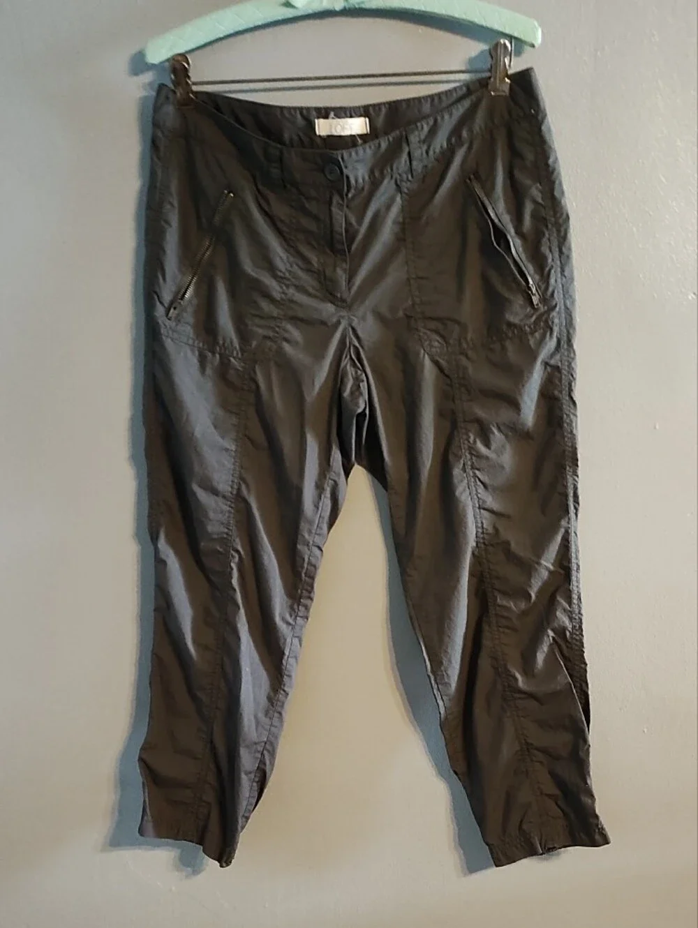 LOFT Women's Dark Charcoal Gray Capris with Zip Pockets
